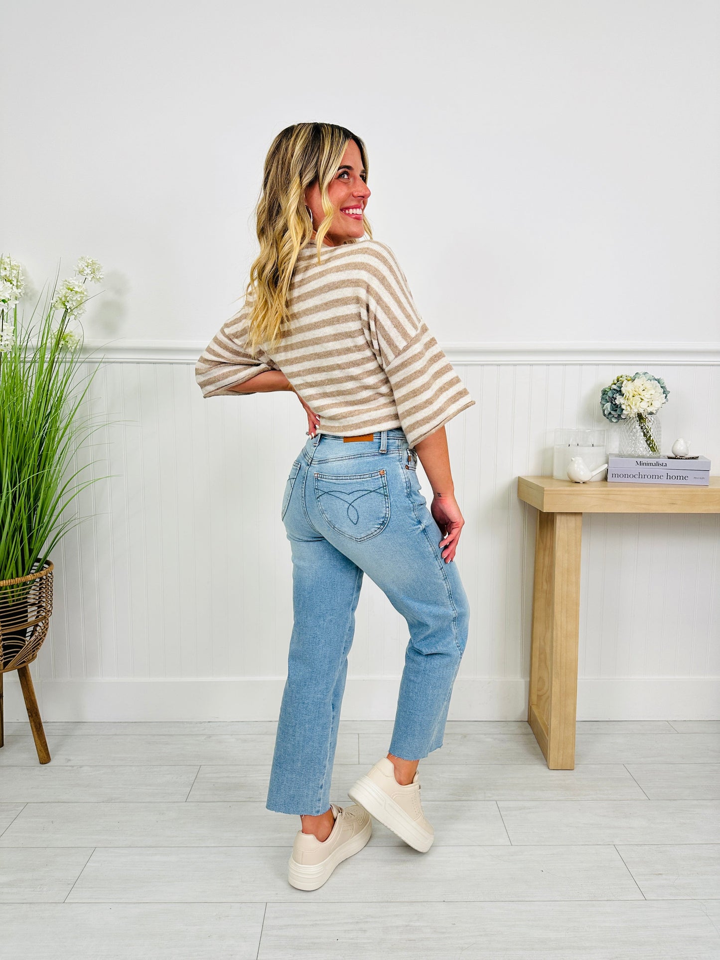 Judy Blue Feel Good Fit Ankle Straight Jeans