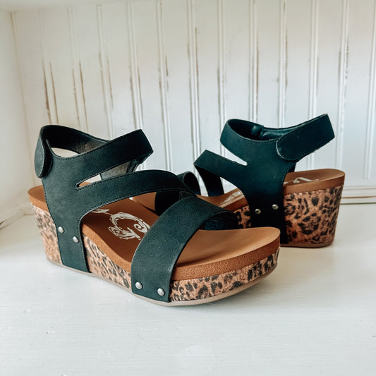 Atlas Wedge Sandal - Black