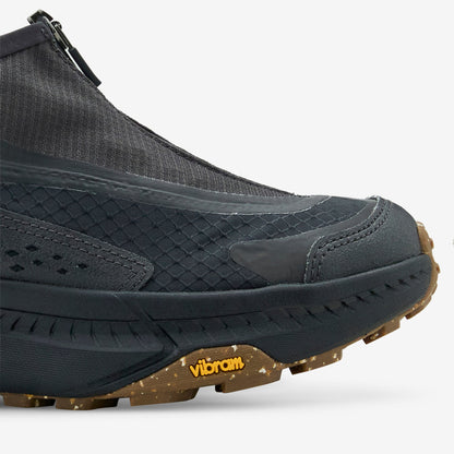 Project Transport Carbon Black | Black