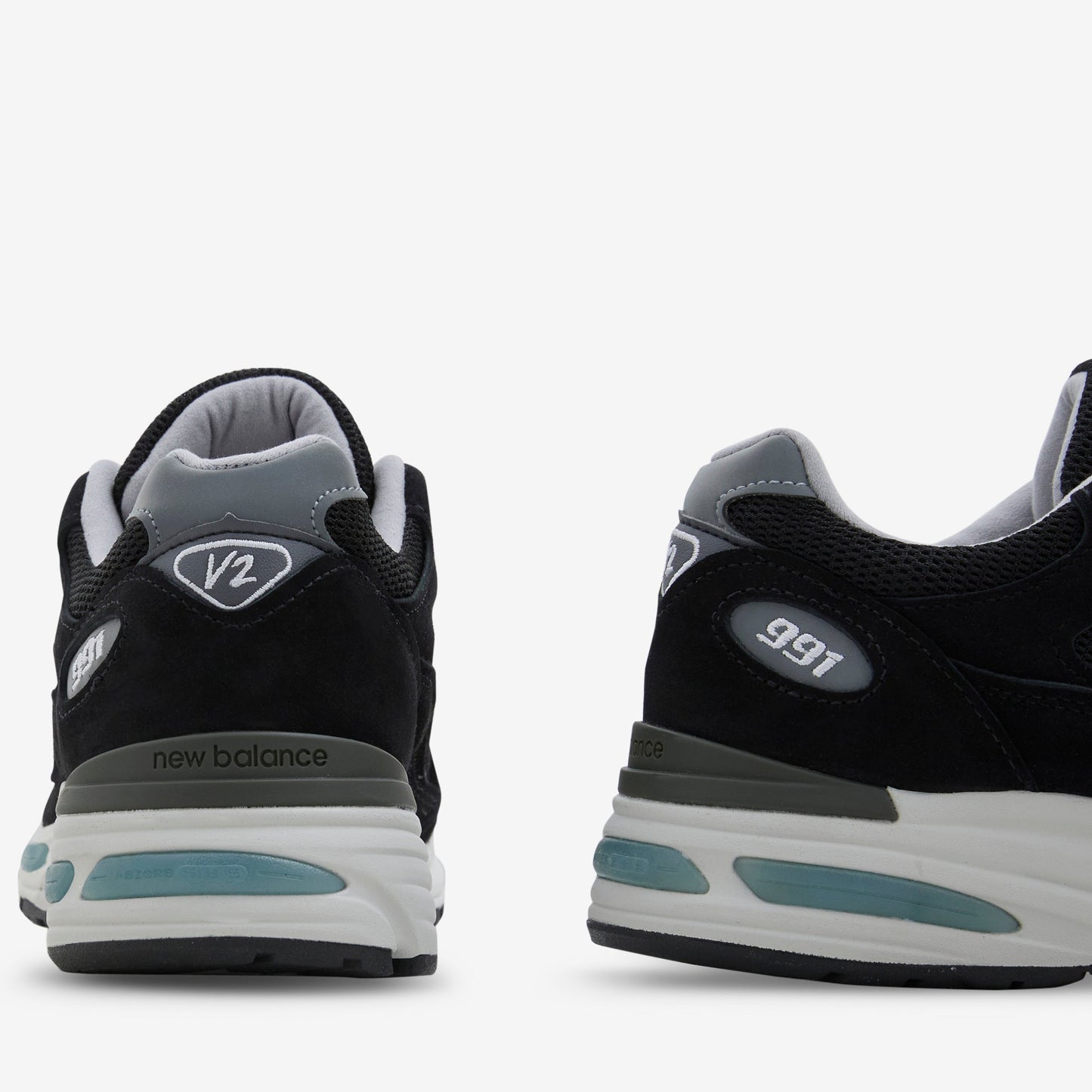 Made in UK 991v2 Black | Smoked Pearl | Silver