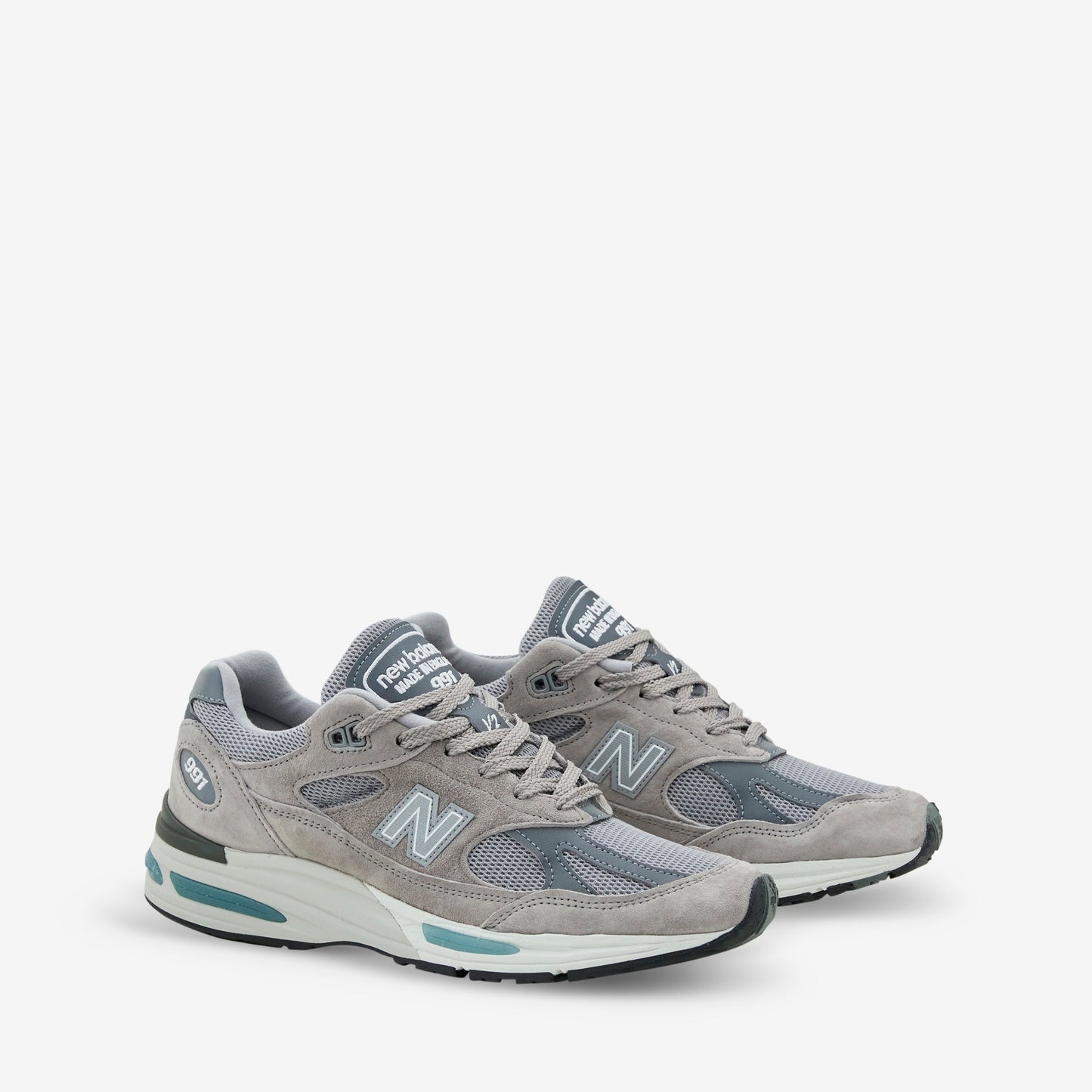 Made in UK 991v2 Dove | Alloy | Silver