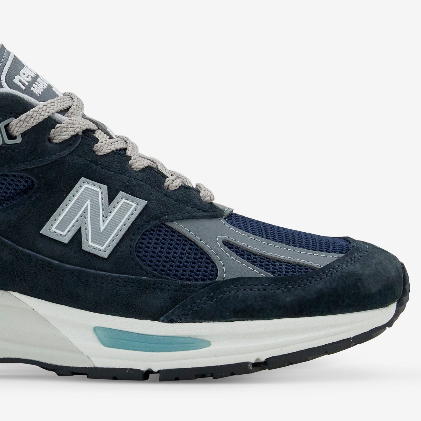 Made in UK 991v2 Dark Navy | Smoked Pearl | Silver