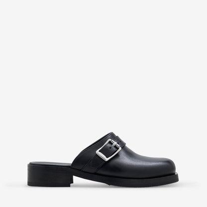 Camion Mule Black Leather